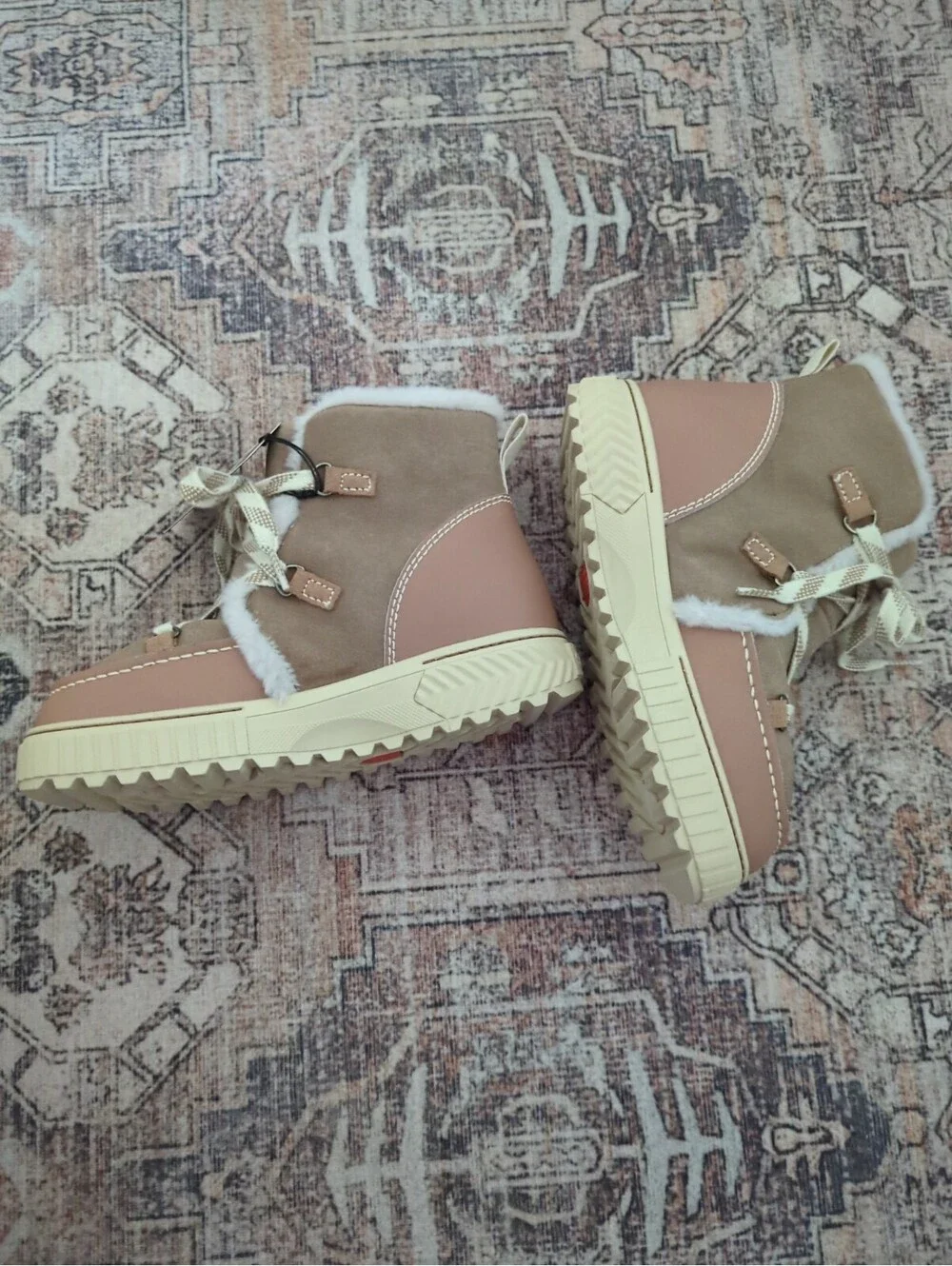 Sorel new without